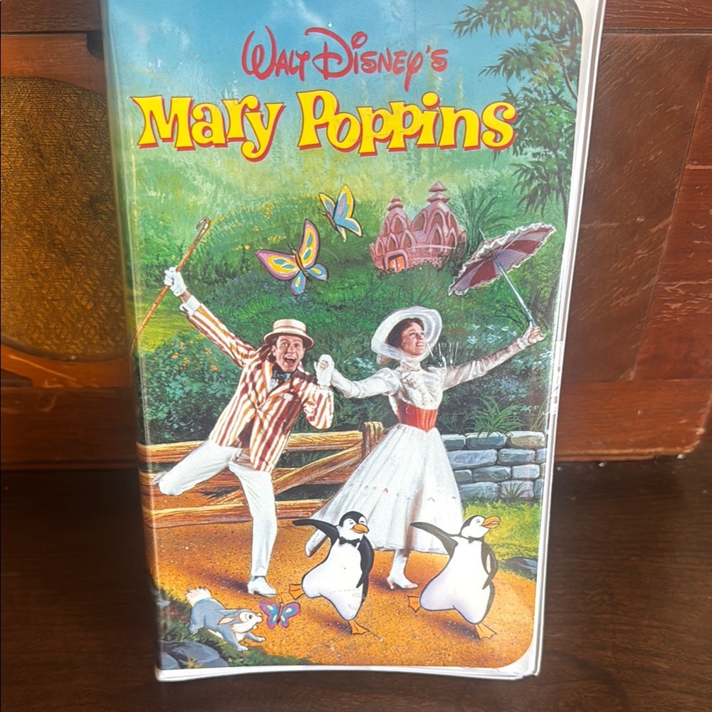 Walt Disney's Mary Poppins VHS
